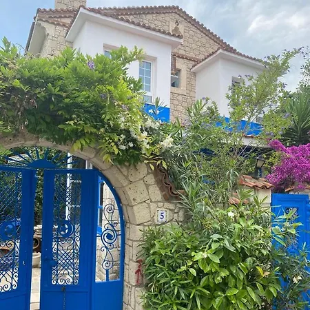 Alahan Alacati Hotel 3*