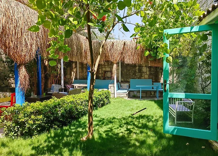 Hotel Alahan Alacati 3*